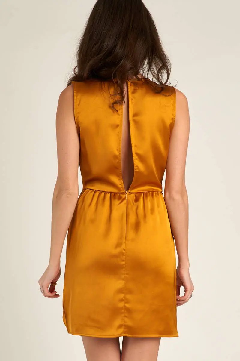 En Crème En Crème Marigold Front Layered Back Cutout Satin Mini Dress - Dresses back cutout satin mini dress