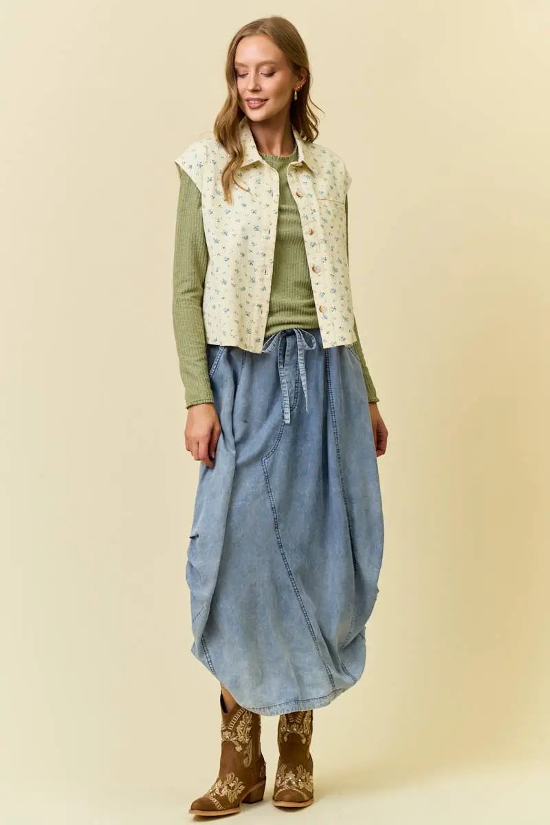 Doe and Rae The Ditsy Floral Button Front Cotton Twill Vest - Vests