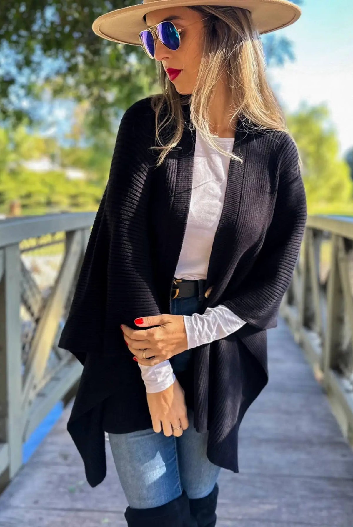 AMOLI AMOLI - Classic Black Ribbed Knit Cape Shawl Ruana with Button - Scarves & Shawls