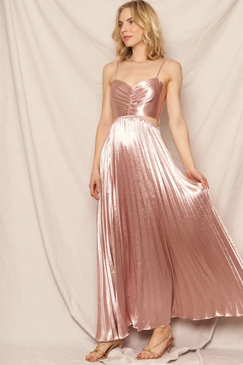En Crème En Crème Blush Sleeveless Sweetheart Neckline Pleated Maxi Dress - Dresses sleeveless sweetheart neckline pleated maxi dress
