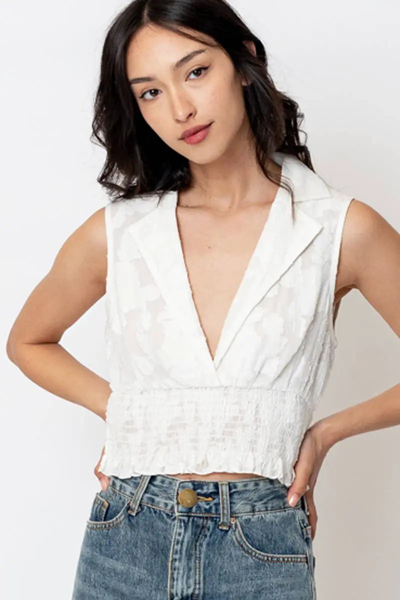 En Crème En Crème White Sleeveless Notch Lapel Cropped Top - Clothing Tops