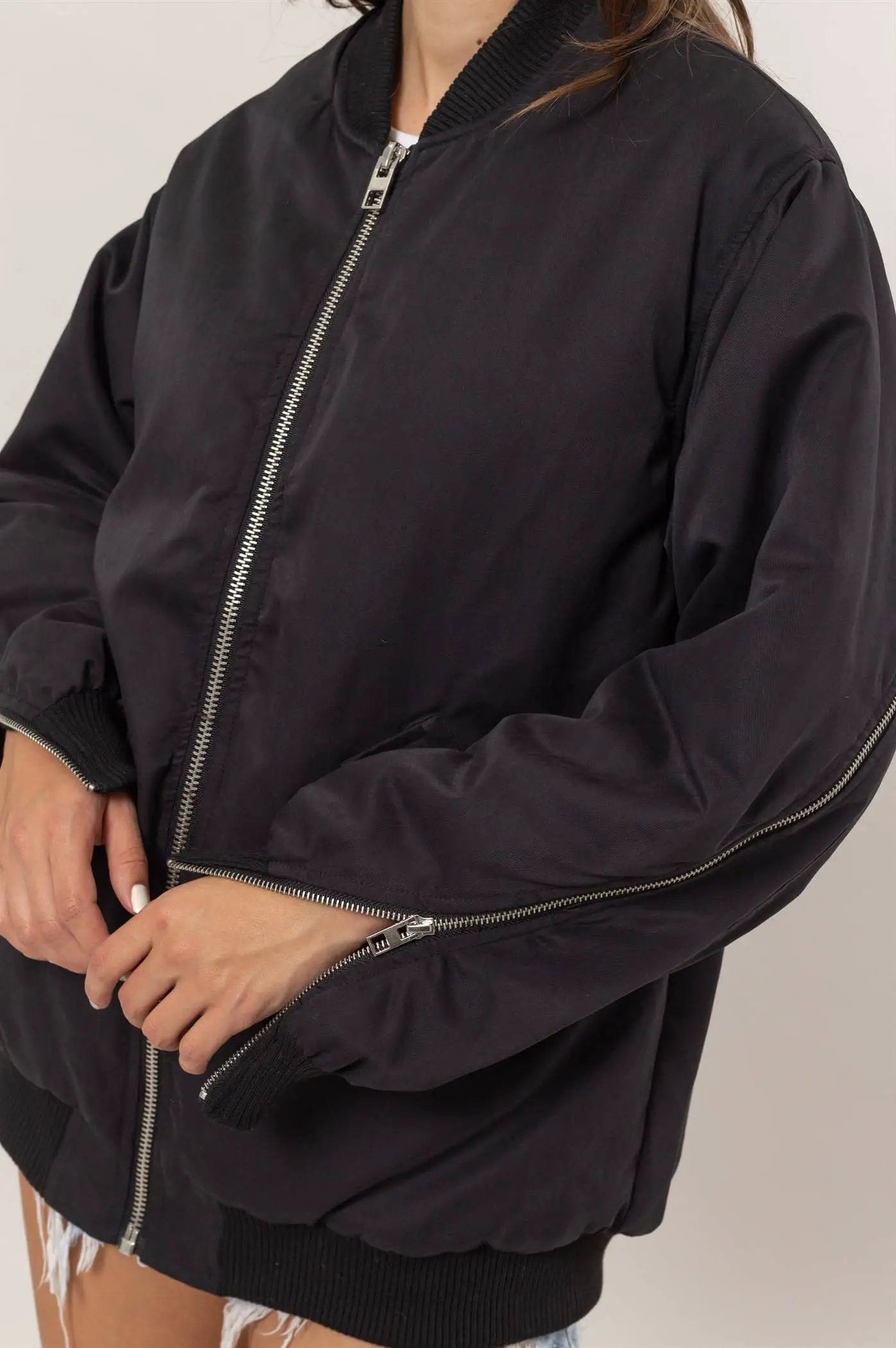 HYFVE HYFVE - Black Zipper Detail Puffer Bomber Jacket - Jackets