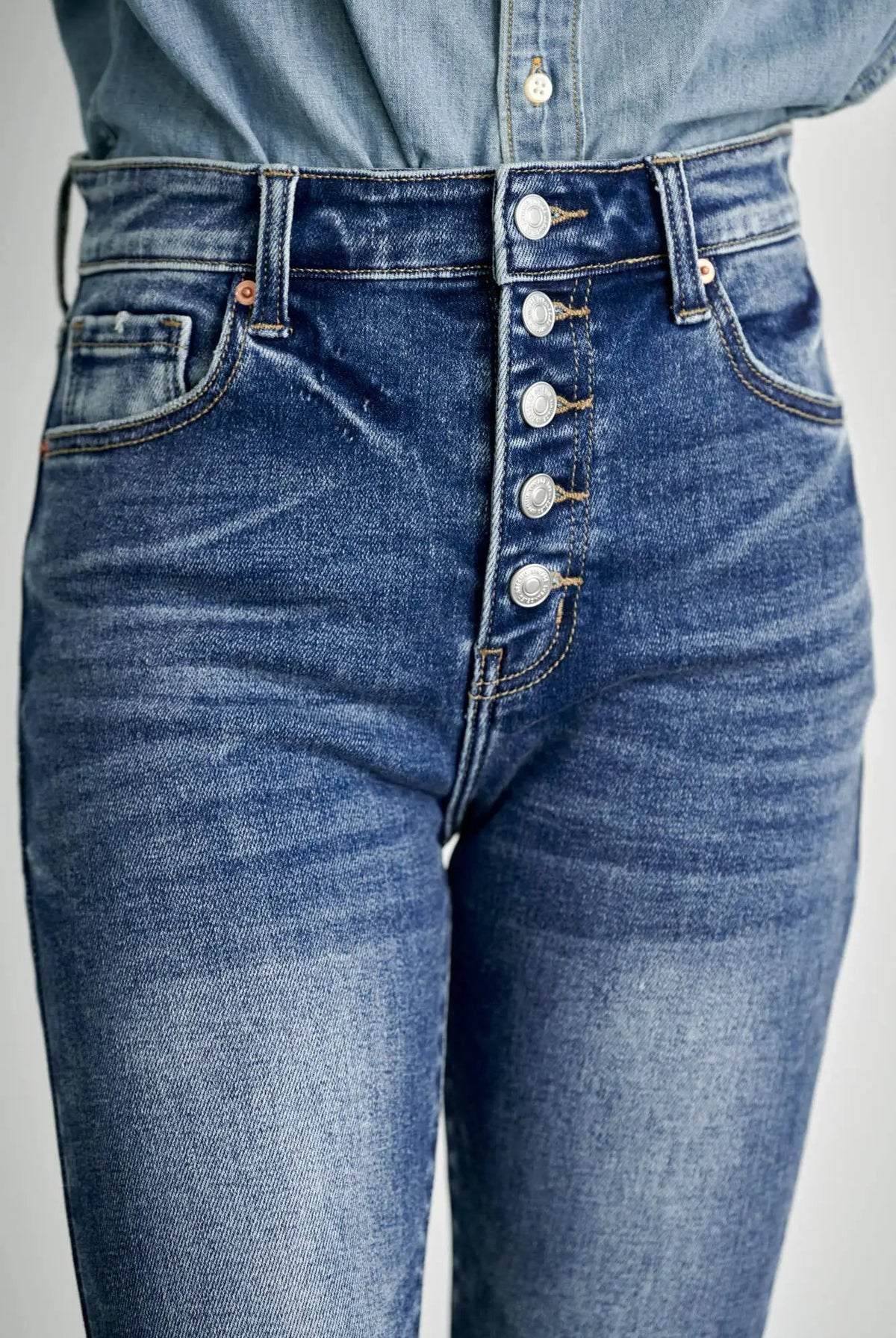 ARTEMIS VINTAGE Artemis Vintage Medium Wash High Rise Button-Up Skinny Jeans - Jeans