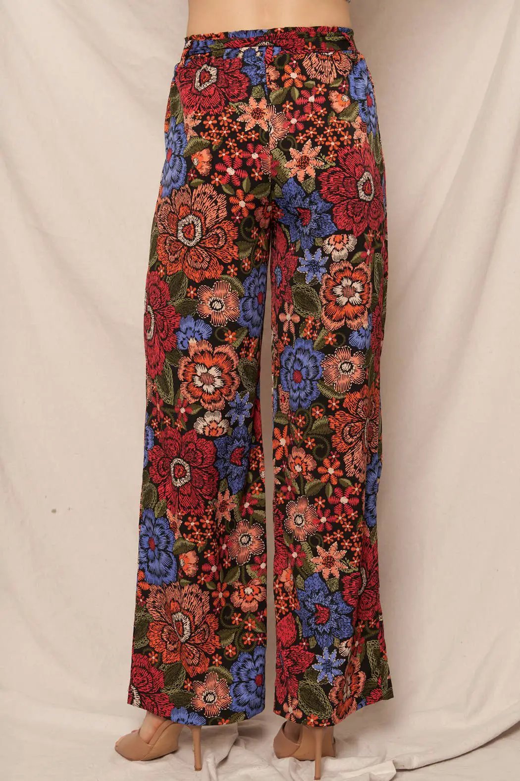 En Crème En Crème Black Multi High Waisted Floral Print Pants - Pants