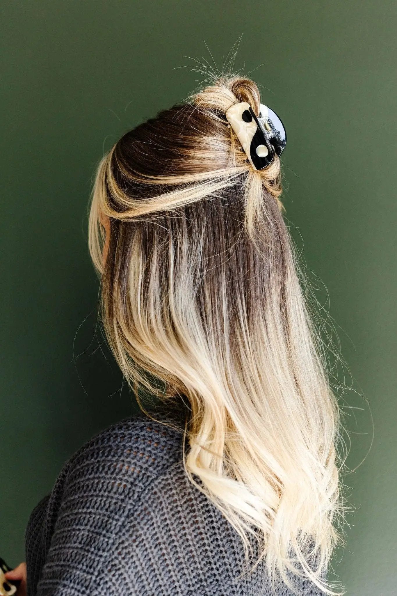 Shop ANDi Yin Yang Claw Clip - Hair Pins, Claws & Clips