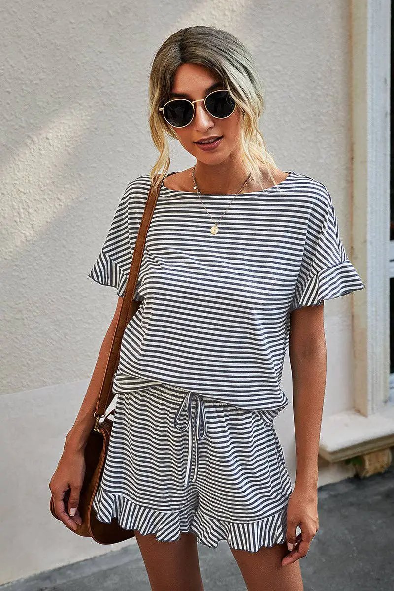 Supreme Fashion Round Neck Black & White Striped Top Short Set - Outfit Sets Round Neck Striped Top Short Set