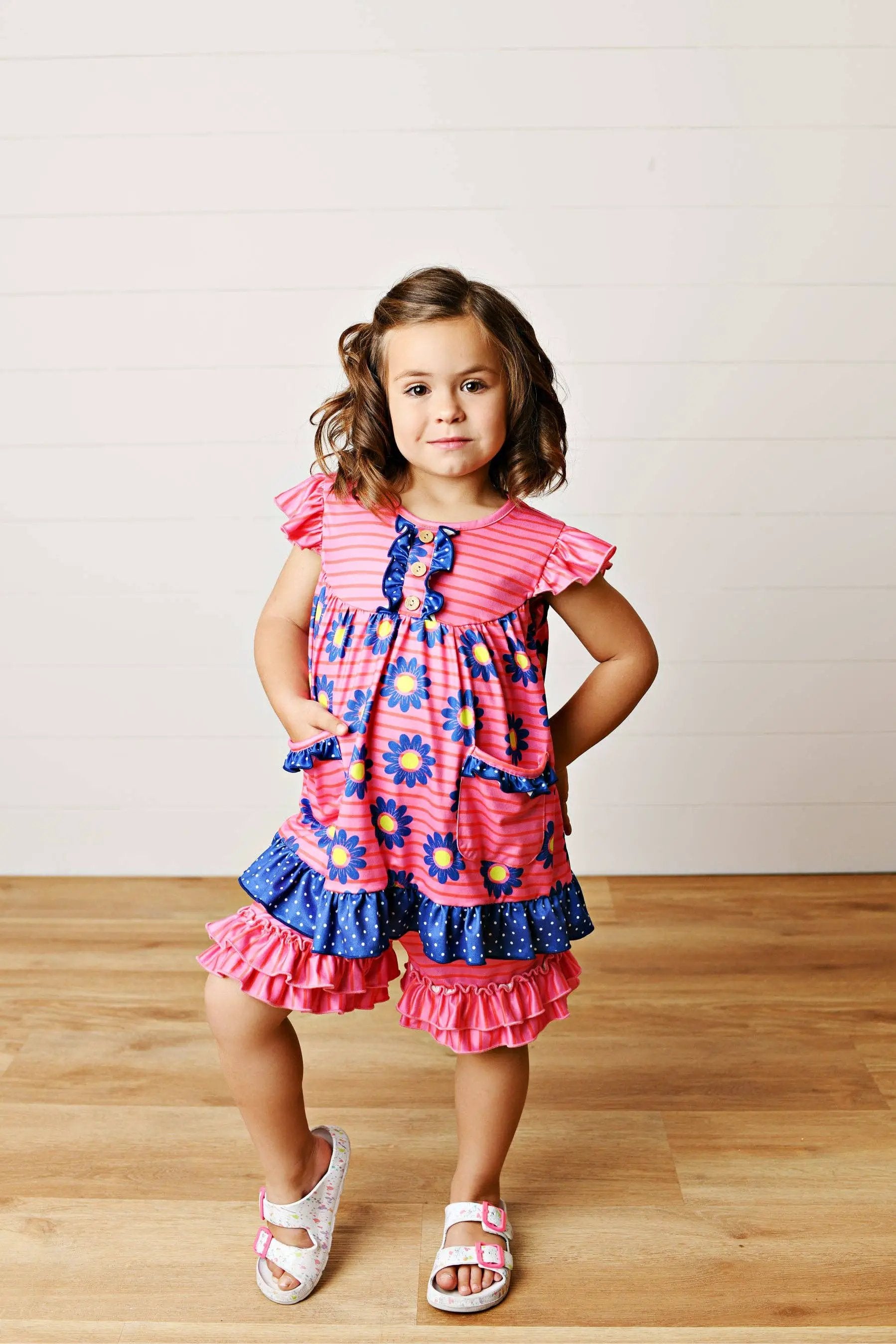 Adorable Sweetness Adorable Sweetness - Girls Hot Pink Daisy Pocket Ruffles Short Set - Outfit Sets