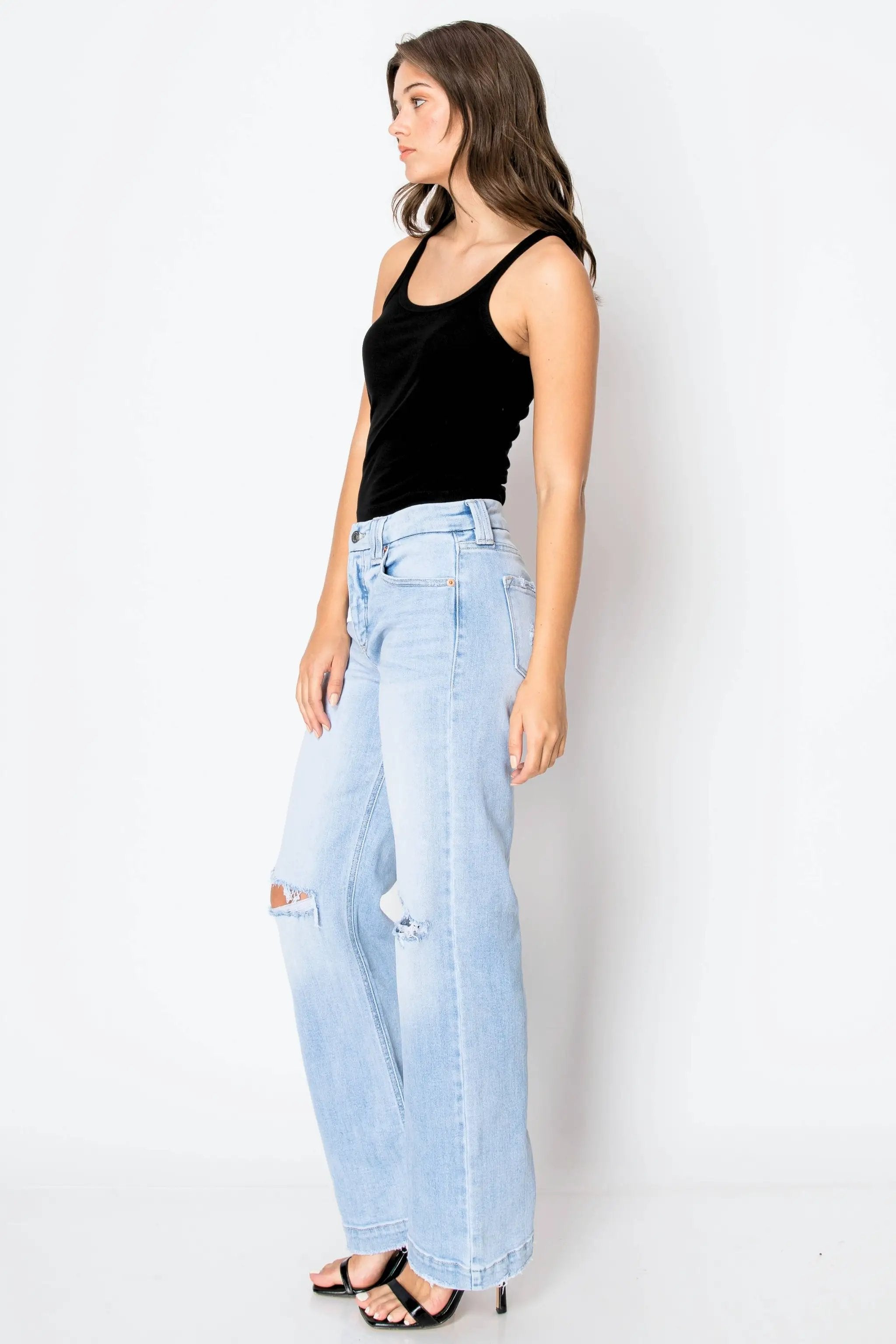 ARTEMIS VINTAGE ARTEMIS VINTAGE - Sculpt & Straight Tummy Control Light Wash Distressed Jeans - Jeans
