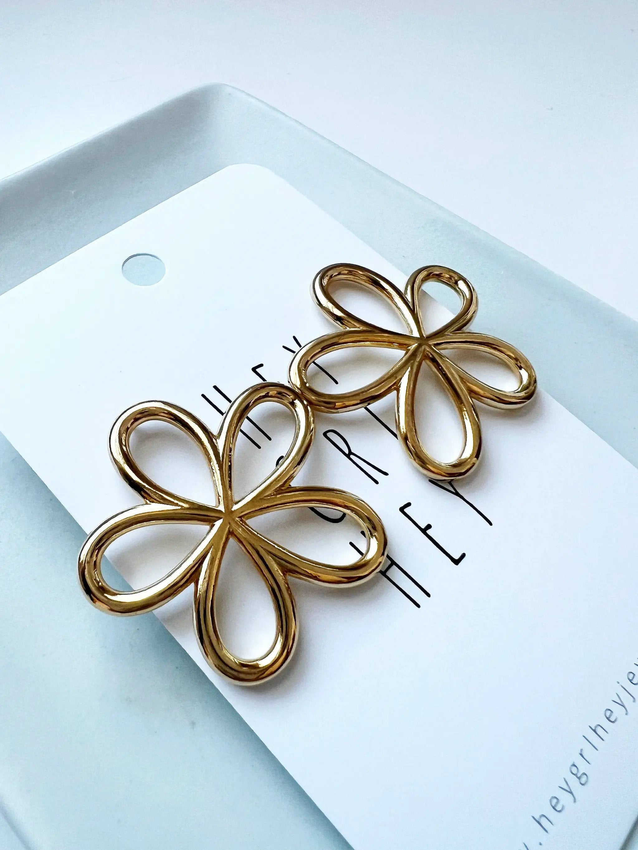 Hey Grl Hey Jewelry The Flower Statement Stud Earrings - Earrings