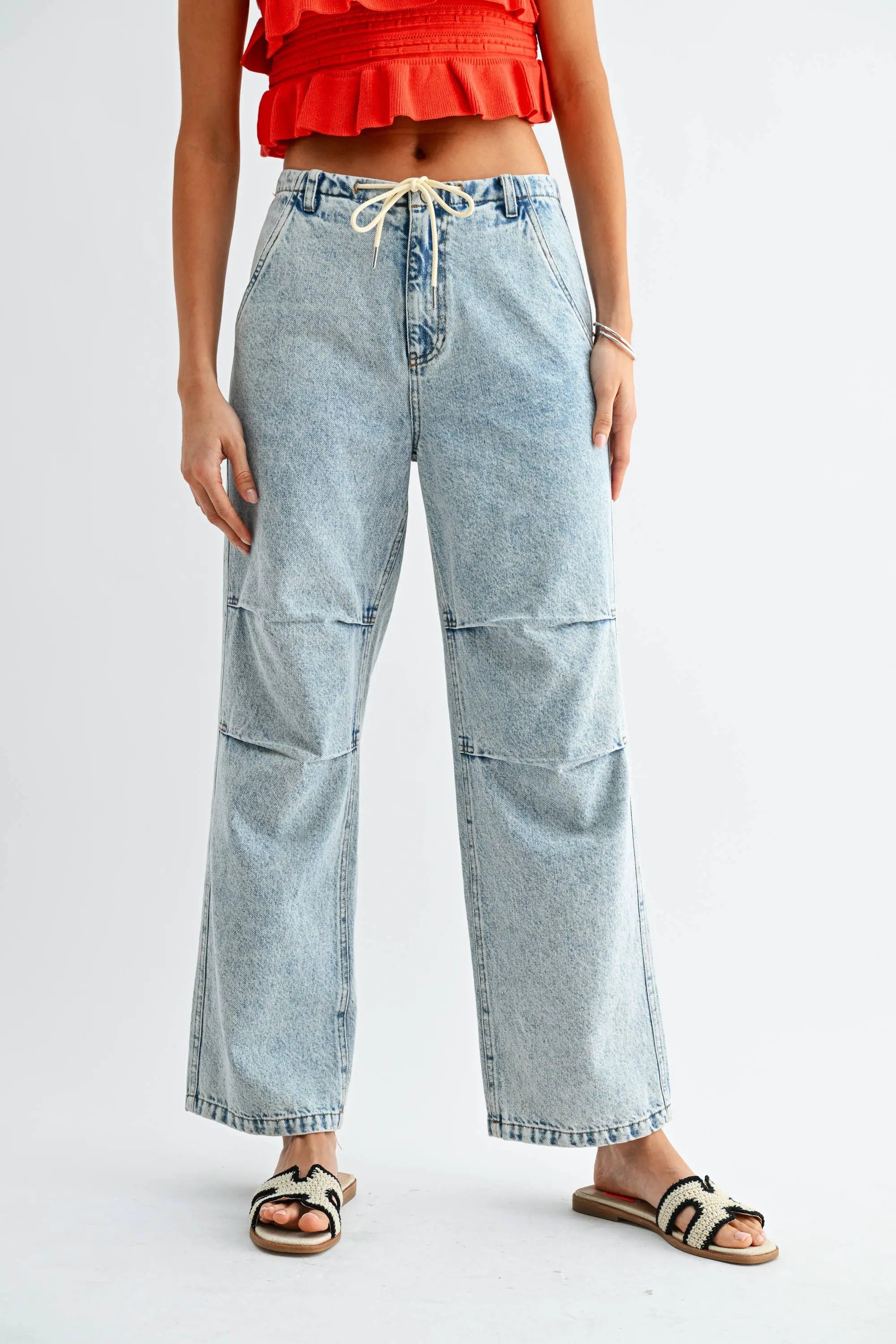 Camellia Camellia - CB10040E Relaxed Fit Wide-Leg Jeans with Drawstring: LIGHT WASHED DENIM / S-M-L (3-2-1) -