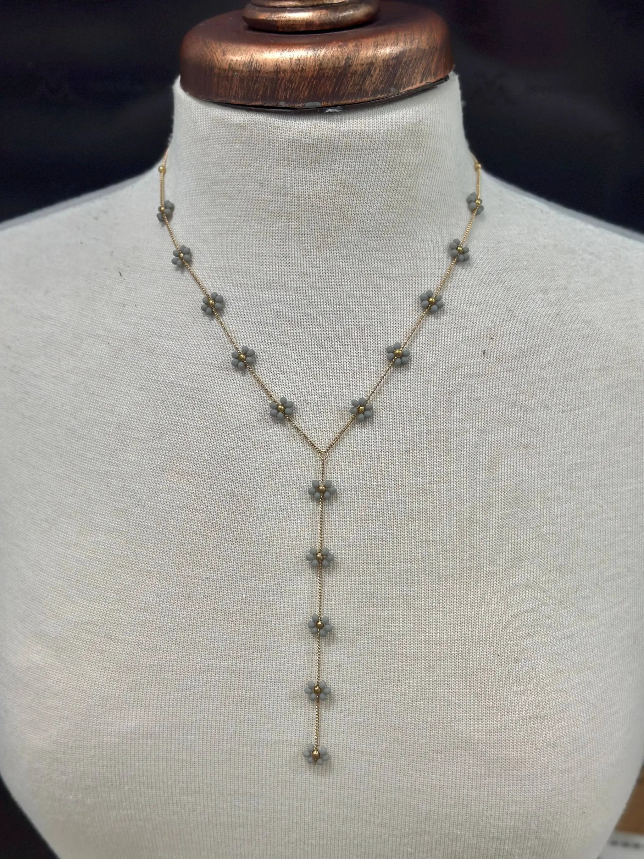 Nette Road Wholesale Pick Me Daisy Lariat Necklace - Necklaces
