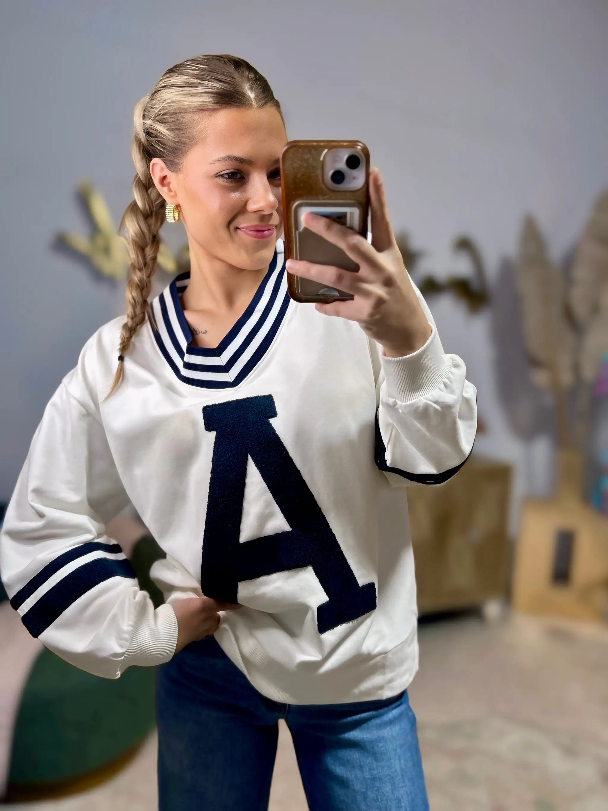 Oddi Oddi - Varsity-Inspired Pullover: White Blue Combo - Sweatshirts