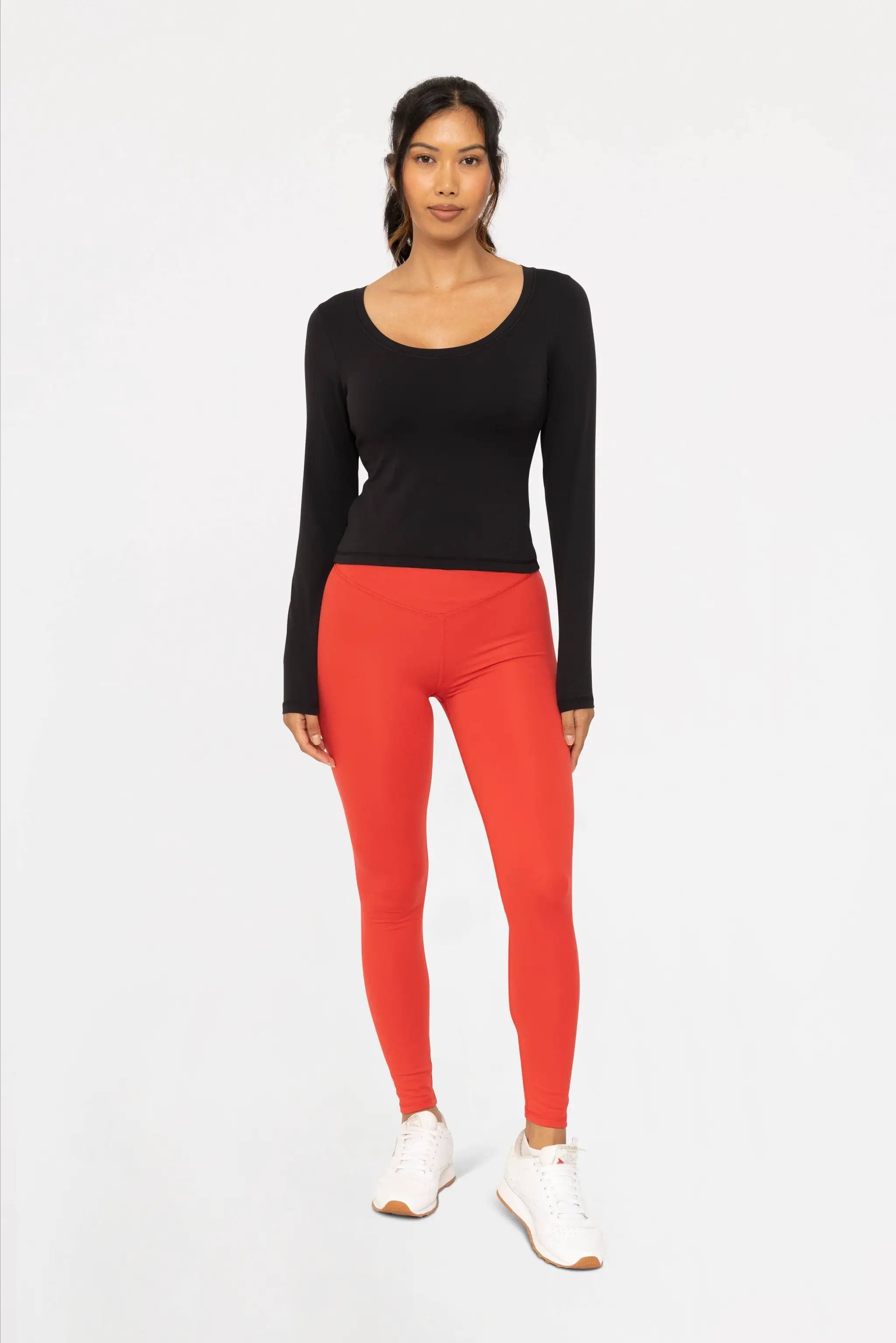 Mono B Mono B - Black Scoop Neck Active Long Sleeve Top with Built-In-Bra - Activewear Tops Mono B - GREEN - Scoop Neck Active Long Sleeve