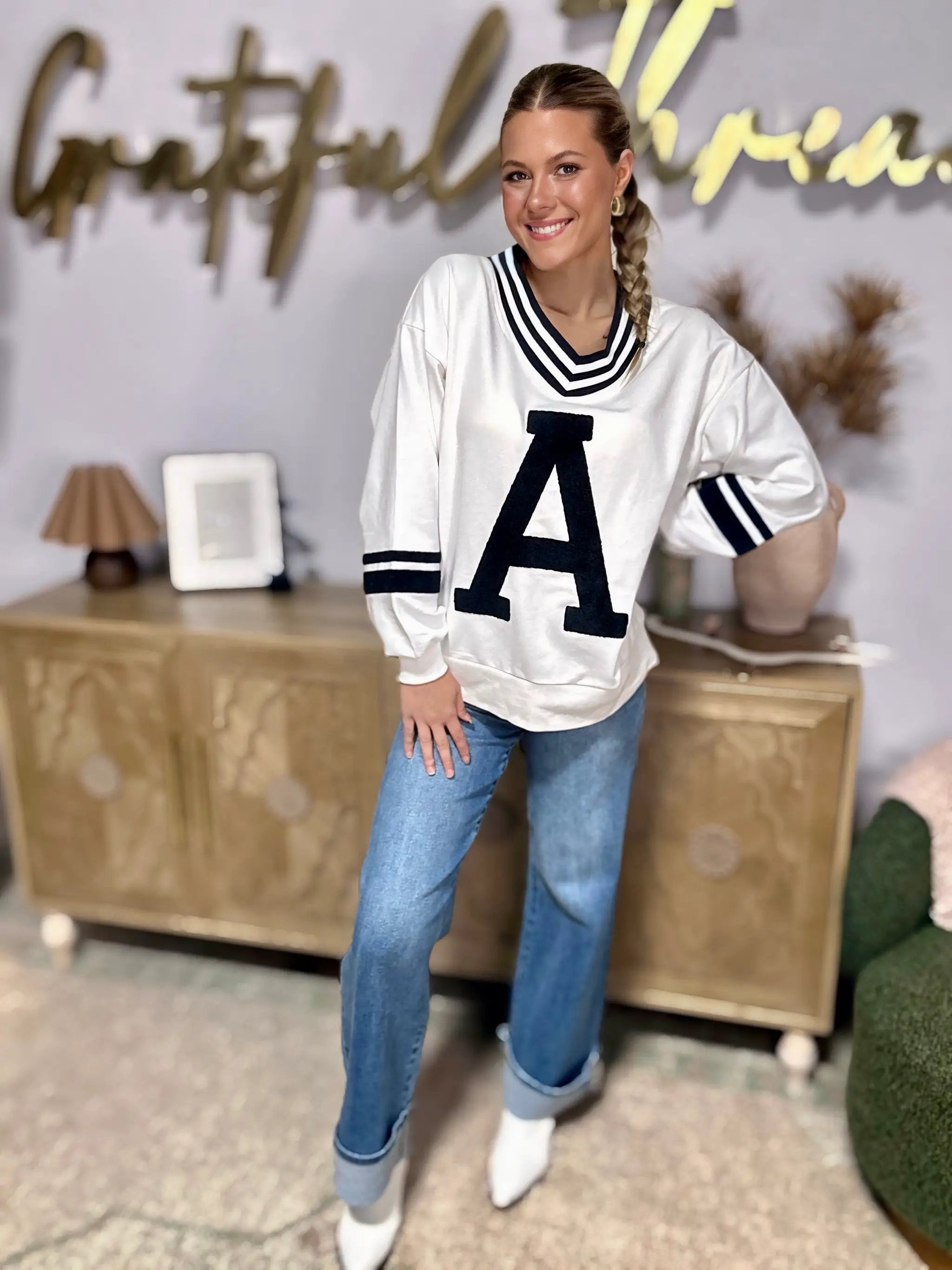 Oddi Oddi - Varsity-Inspired Pullover: White Blue Combo - Sweatshirts