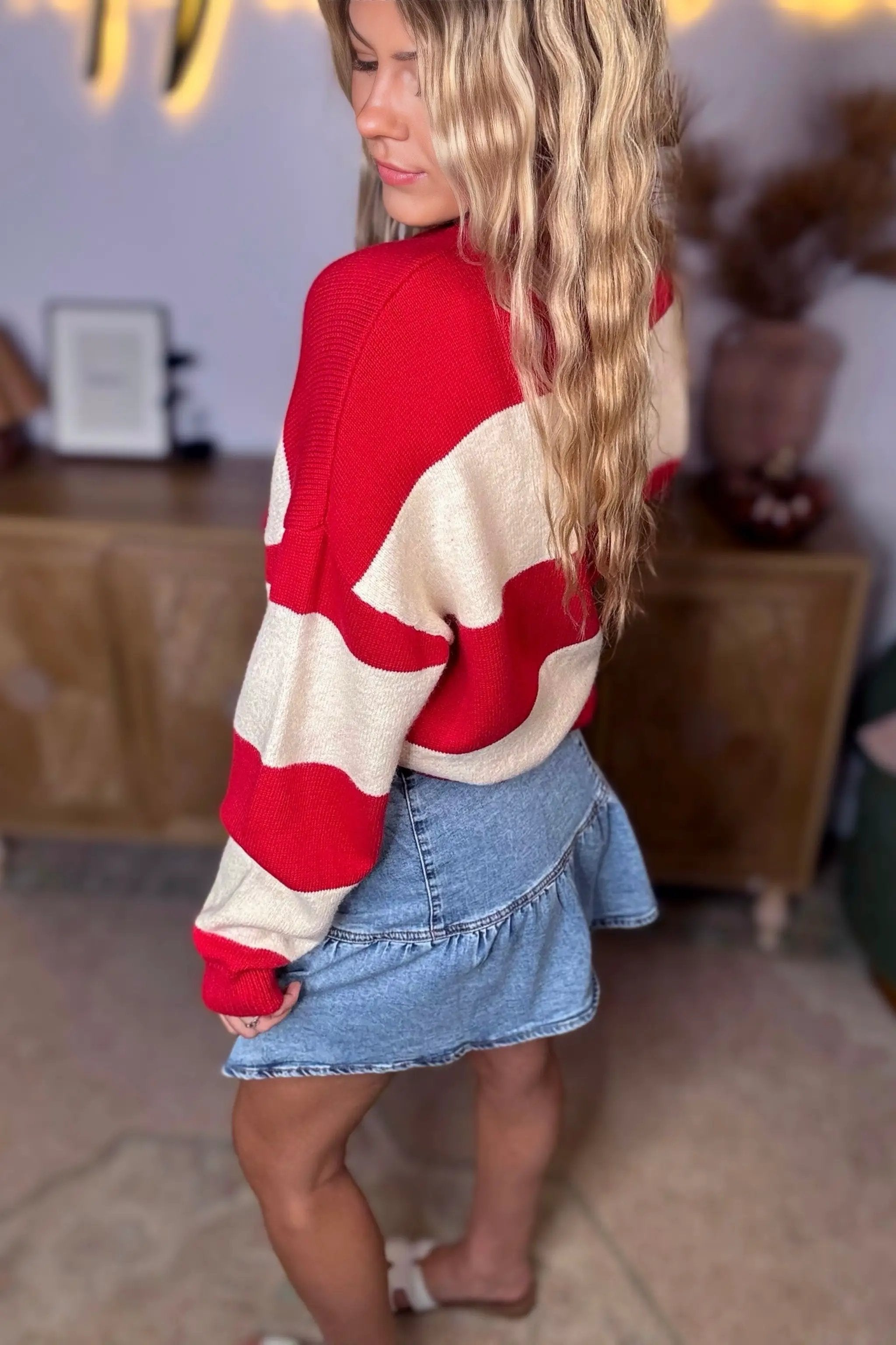 Le Lis LE LIS Round Neck Candy Cane Stripe Sweater - Sweaters