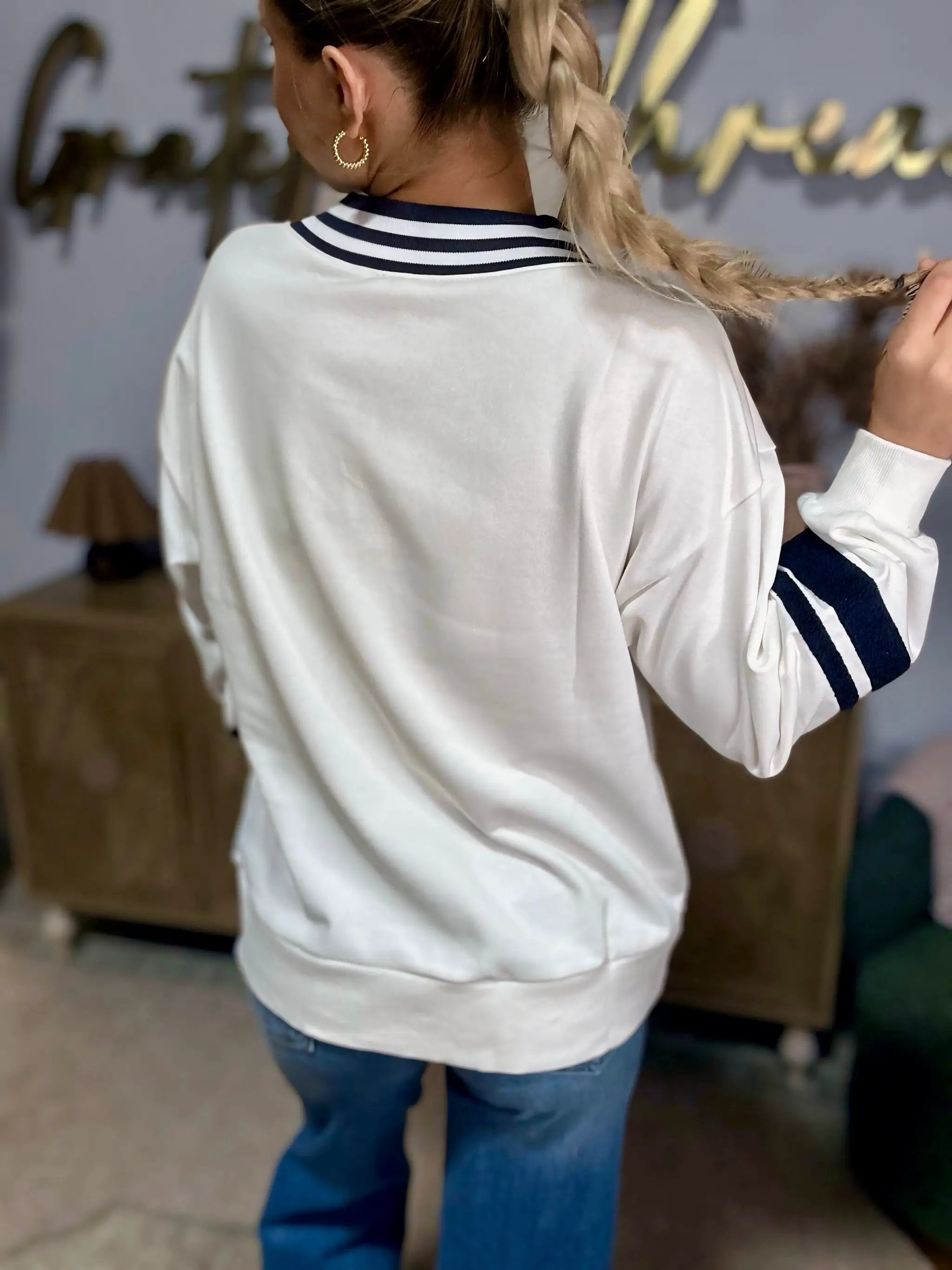 Oddi Oddi - Varsity-Inspired Pullover: White Blue Combo - Sweatshirts