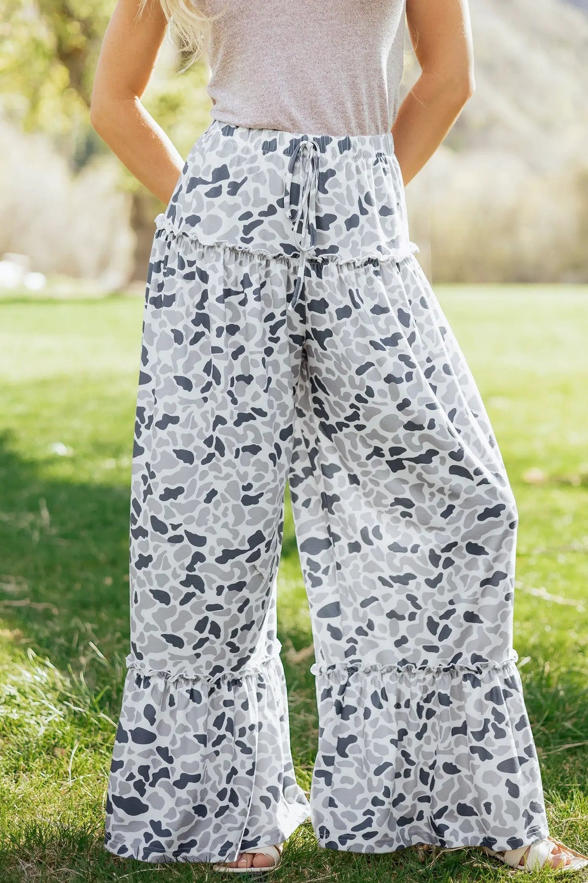 The Greer Pants - Beige — view 6