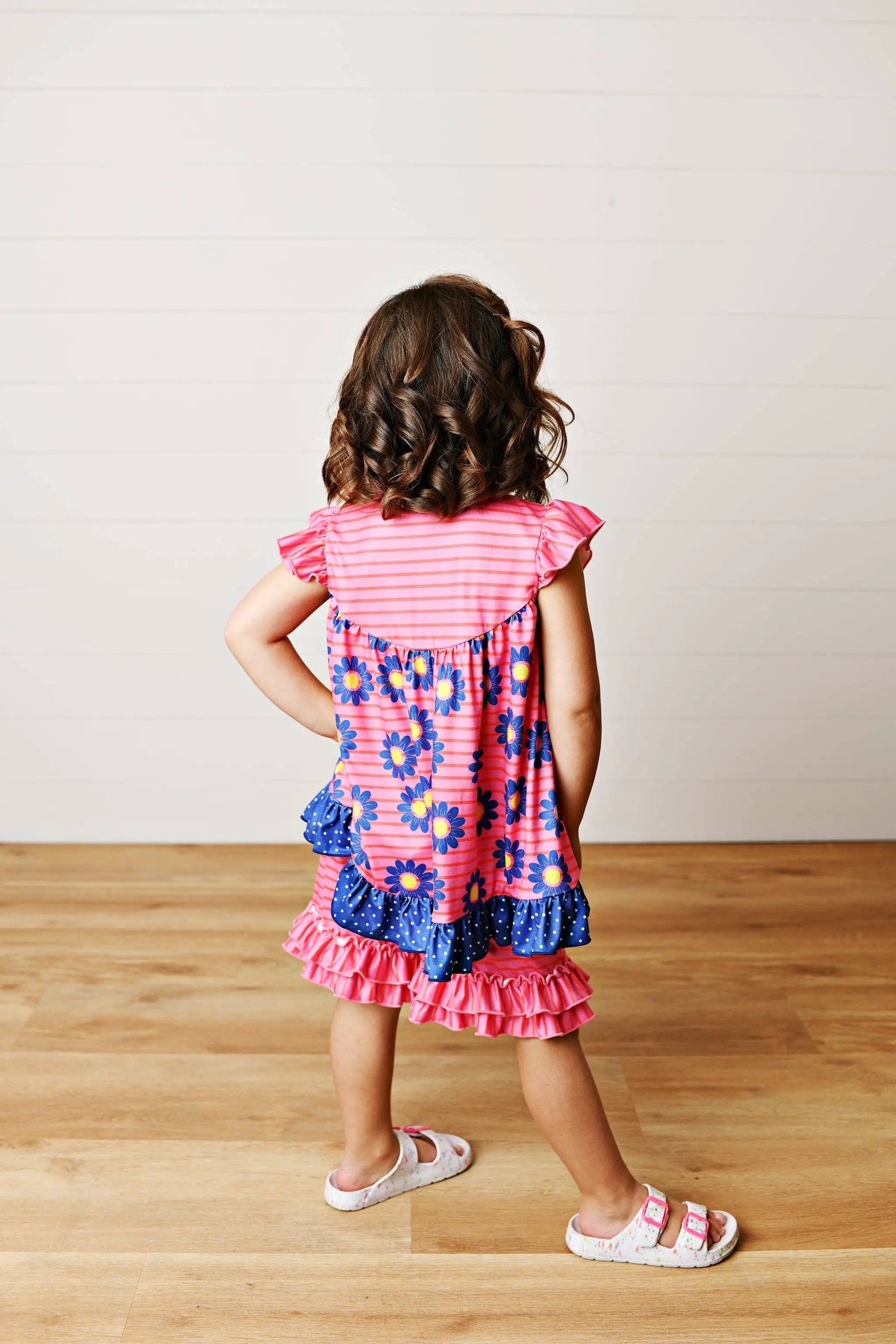 Adorable Sweetness Adorable Sweetness - Girls Hot Pink Daisy Pocket Ruffles Short Set - Outfit Sets