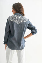 Camellia Camellia - EMBROIDERED DENIM BUTTON-UP LONG-SLEEVE SHIRT: DARK CHAMBRAY / S-M-L(3-2-1) -