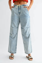 Camellia Camellia - CB10040E Relaxed Fit Wide-Leg Jeans with Drawstring: LIGHT WASHED DENIM / S-M-L (3-2-1) -