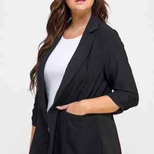 Black blazer with pockets, plus size.